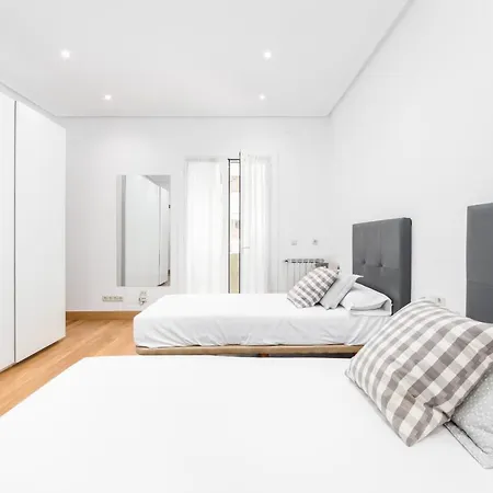 Always Easy - Urbieta Apartman